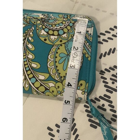 Retired Vera Bradley Peacock Pattern‎ Travel Passport Organizer Clutch Wallet - Picture 10 of 10